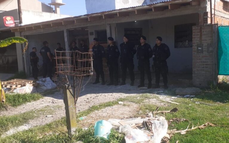 Cae “La banda del pelado”: hacían “escruches” en barberías y vendían por internet