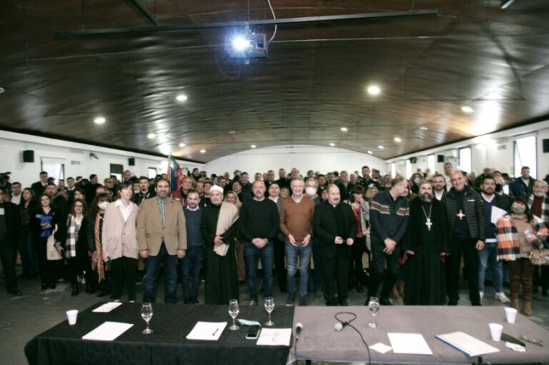 Más de 400 representantes de diferentes cultos participaron de un foro interreligioso