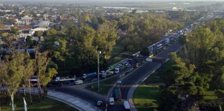 Avanza el proyecto para extender la bajada de la Autopista