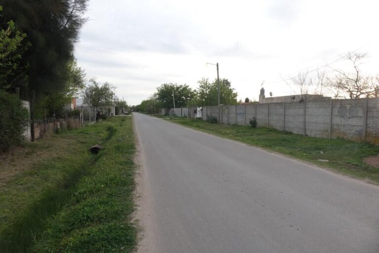 Golpean, amenazan de muerte y le roban a un subcomisario en Arturo Segui