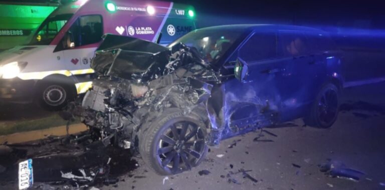 Otra tragedia vial en la Ruta 2 con tres muertos en un choque frontal en Abasto