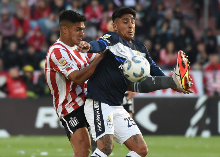 Estudiantes y Gimnasia igualaron sin goles en un pobre clásico platense