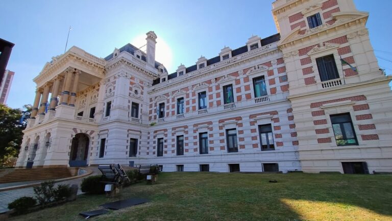 Provincia, cuando cobro: el calendario de pagos para estatales, docentes y policías bonaerenses