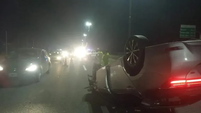 Manejaba borracho y provocó un choque en la Autopista La Plata