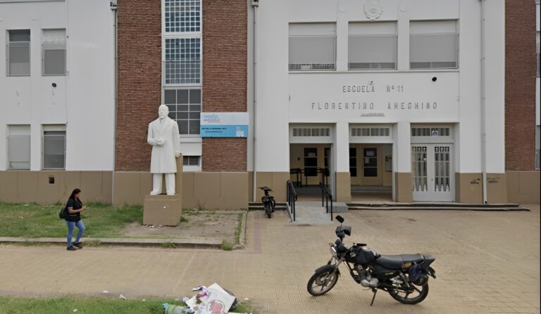 La Plata: el director de una escuela quedó internado tras la golpiza del padre de una alumna