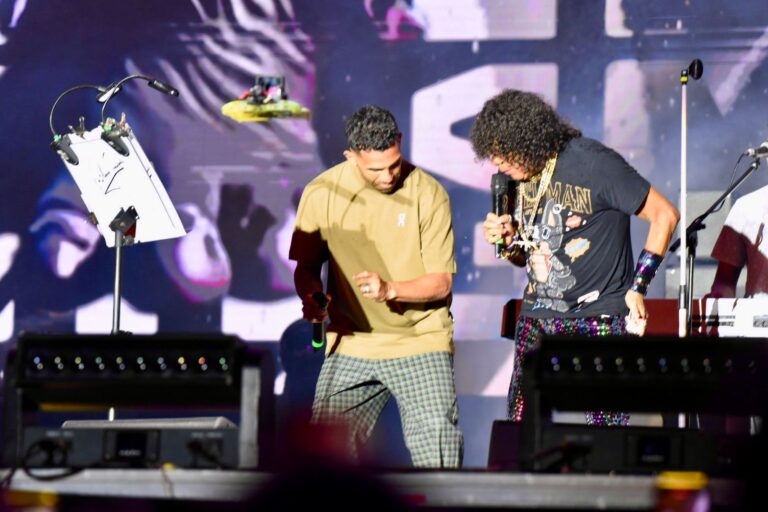 La Mona Jiménez y el «baile más grande del universo» en el Único de La Plata con Tevez y Luck Ra