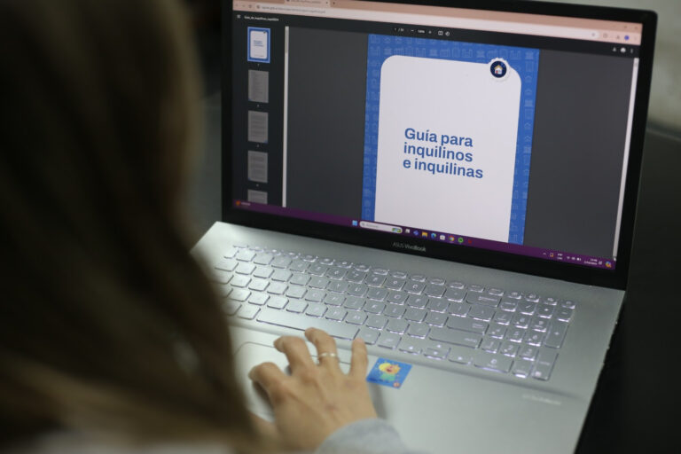 Alerta estafas: lanzan una guía para estudiantes que buscan alquilar en La Plata