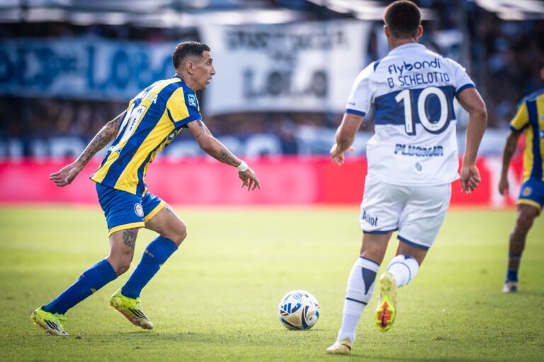Gimnasia lo ganaba, pero el Rosario Central de Di María lo dio vuelta y ganó 2 a 1 en el Bosque