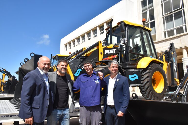 ABSA incorporó a maquinaria vial pesada por primera vez ensu historia