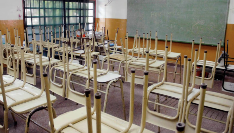 Otro sector docente con presencia en La Plata se suma al paro tras las vacaciones